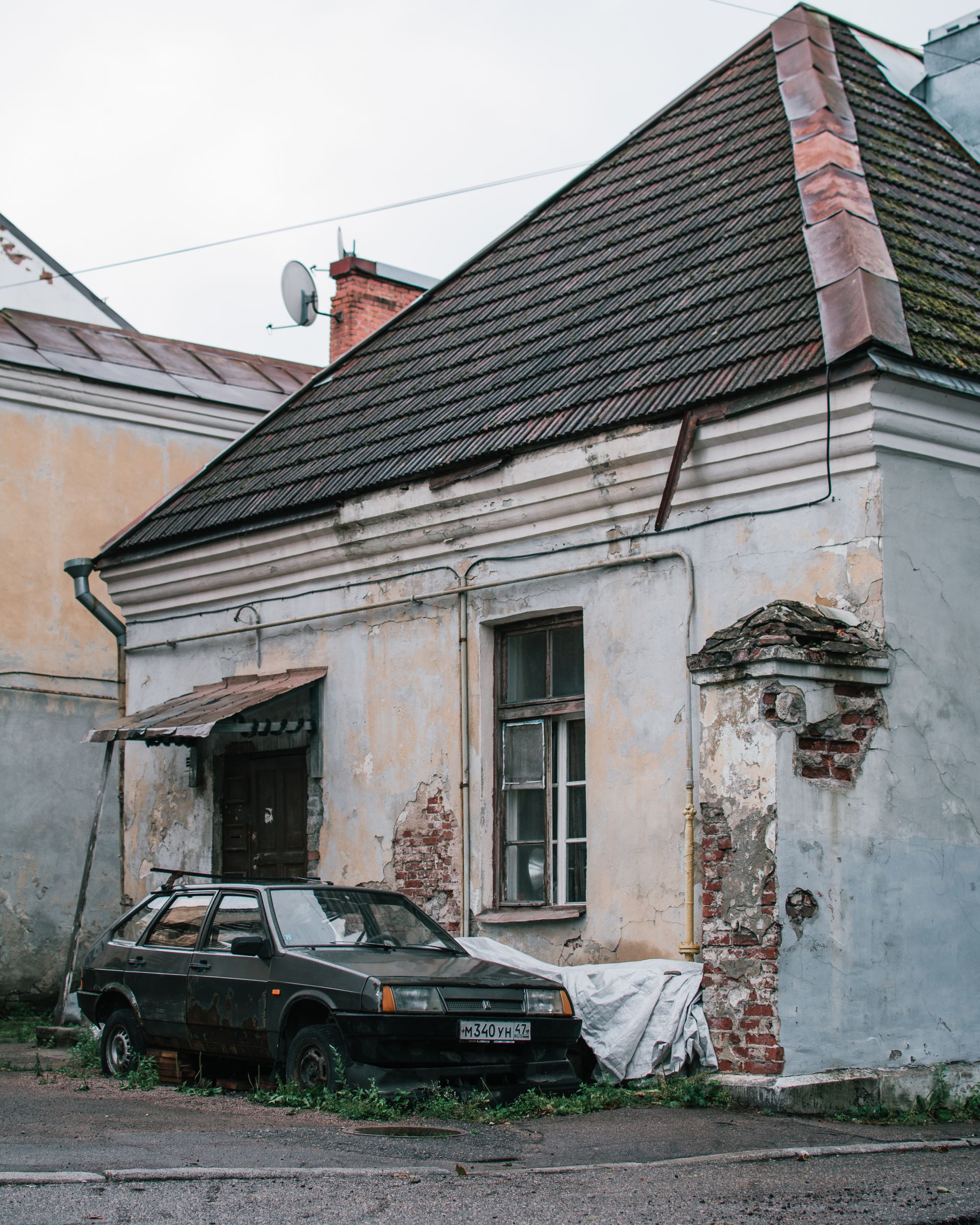 Cash payment for junk car on the spot